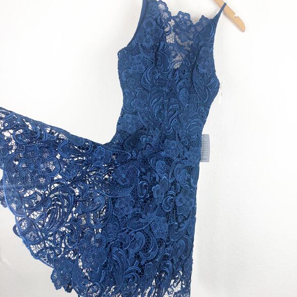 NWT Dress the Population Hayden Lace Fit & Flare Dress Size Small Navy Cocktail - Picture 10 of 13